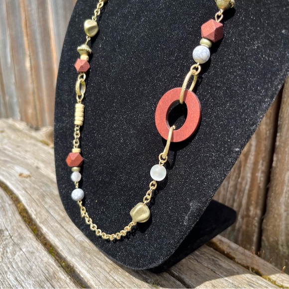 Lightweight long necklace with wood and misc beads - Picture 7 of 10